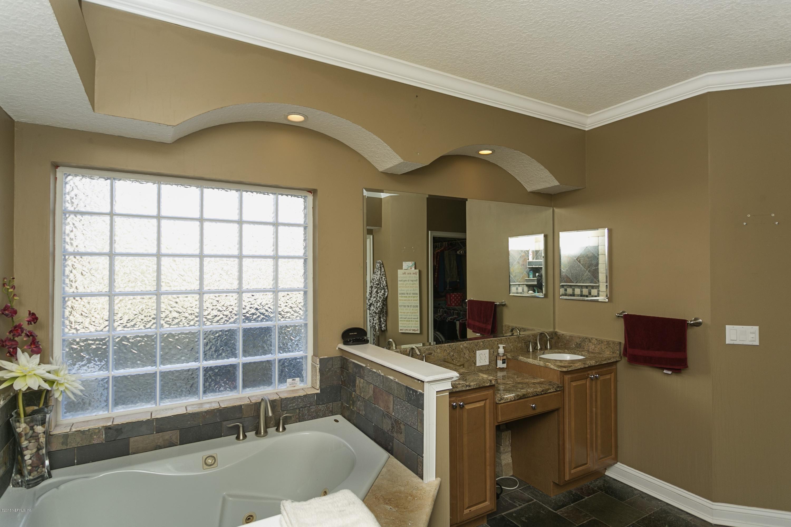 2795 Leon Road Jacksonville, FL 32246 - Photo 17 of 29 018_Master Bathroom