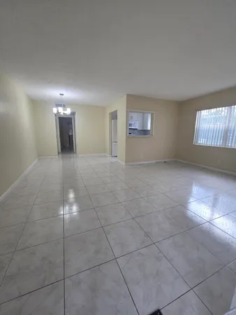 $1,250 | 17 Cambridge A, West Palm Beach, FL 33417