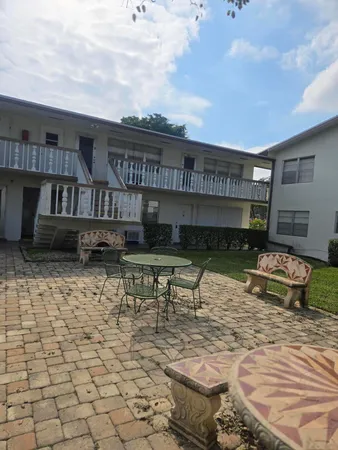 $1,250 | 17 Cambridge A, West Palm Beach, FL 33417