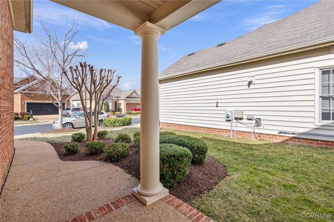 5060 Park Commons Loop Glen Allen, VA 23059 - Photo 6 of 38 a front view of a house with a yard