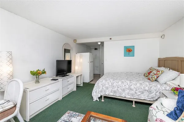 $1,980 | 445 Seaside Avenue, Unit 1011, Honolulu, HI 96815