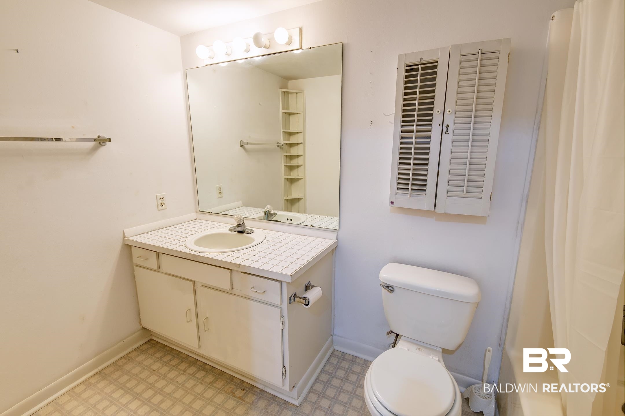 710 South Mobile Street, Unit 30 Fairhope, AL 36532 - Photo 26 of 39