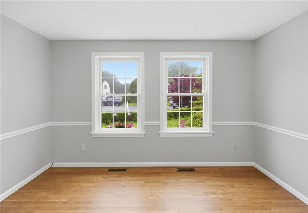 49 Harvest Road Middletown, RI 02842 - Photo 16 of 49