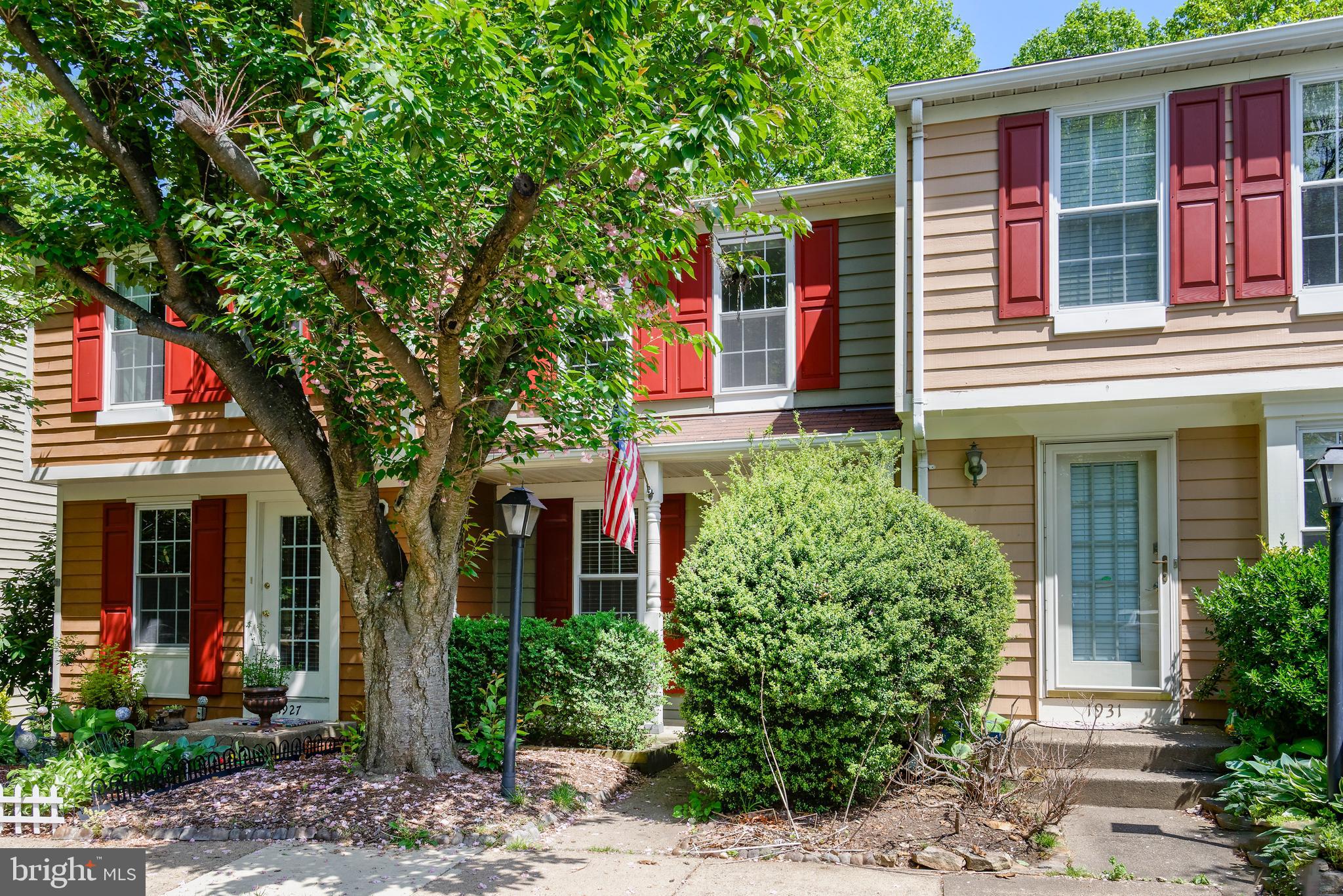 1929 Belmont Ridge Court Reston, VA 20191 - Photo 2 of 28
