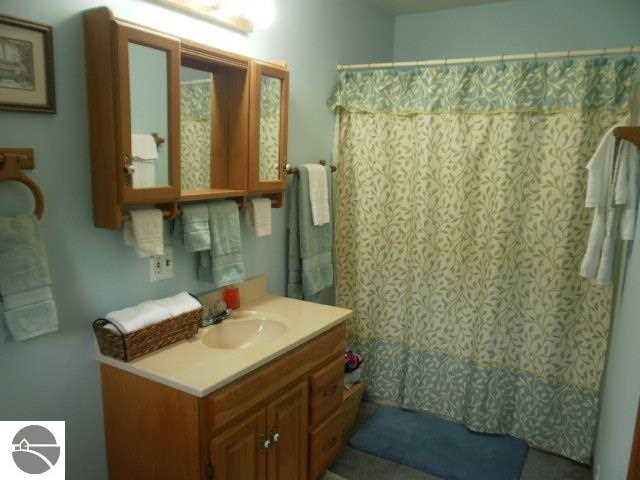 10300 North Warner Road Elwell, MI 48832 - Photo 26 of 44 1748649-25.JPG