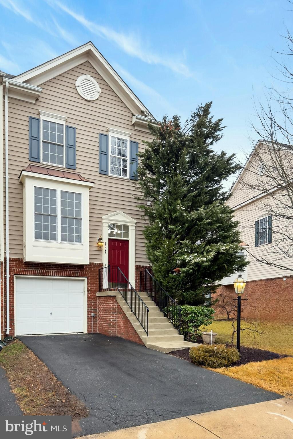 9725 Cheshire Ridge Circle Manassas, VA 20110 - Photo 15 of 63