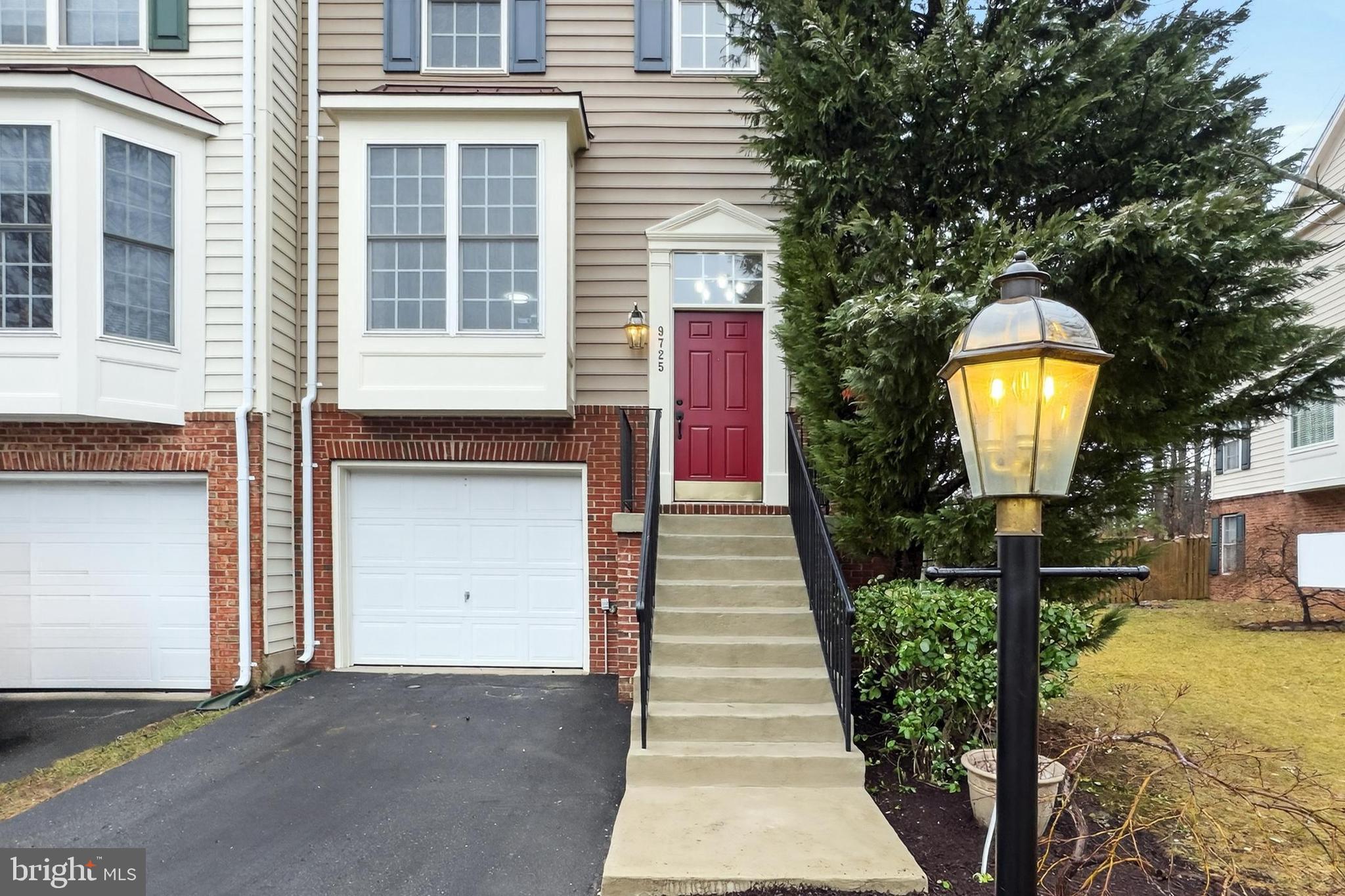 9725 Cheshire Ridge Circle Manassas, VA 20110 - Photo 17 of 63