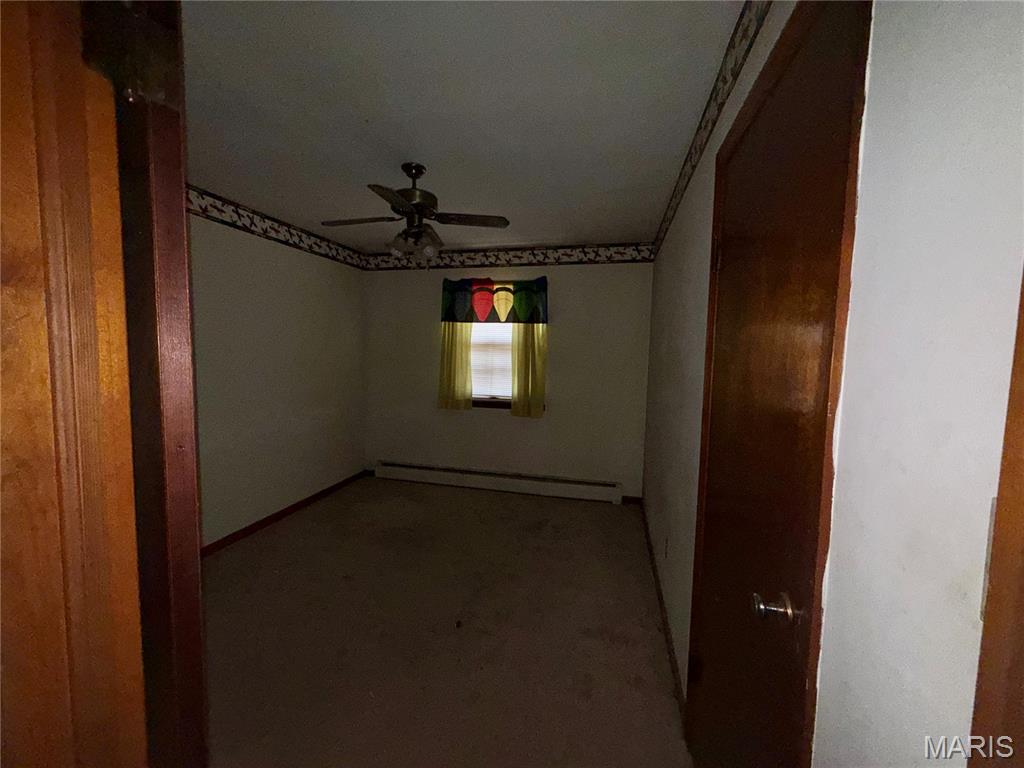 601 Roe Lane Macon, MO 63552 - Photo 8 of 10