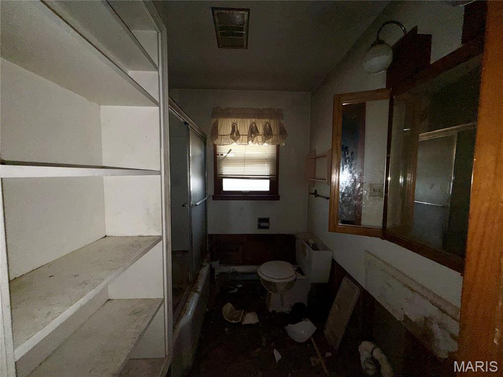 601 Roe Lane Macon, MO 63552 - Photo 10 of 10