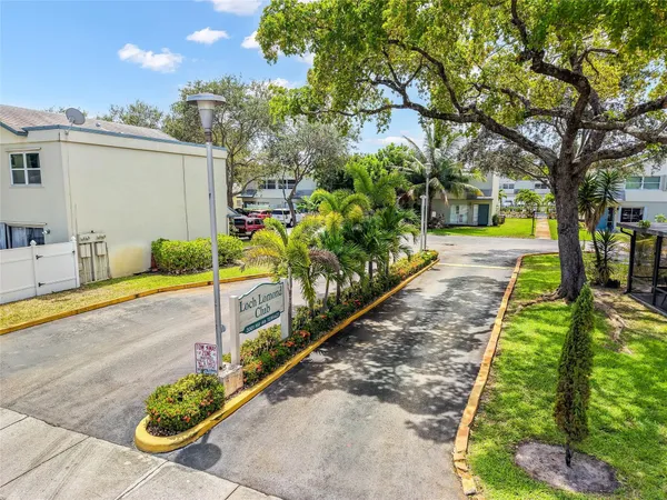 $1,900 | 3001 Northwest 4th Terrace, Unit 162, Pompano Beach, FL 33064