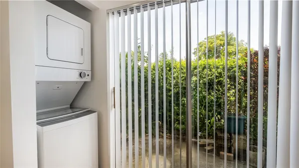 $1,900 | 3001 Northwest 4th Terrace, Unit 162, Pompano Beach, FL 33064
