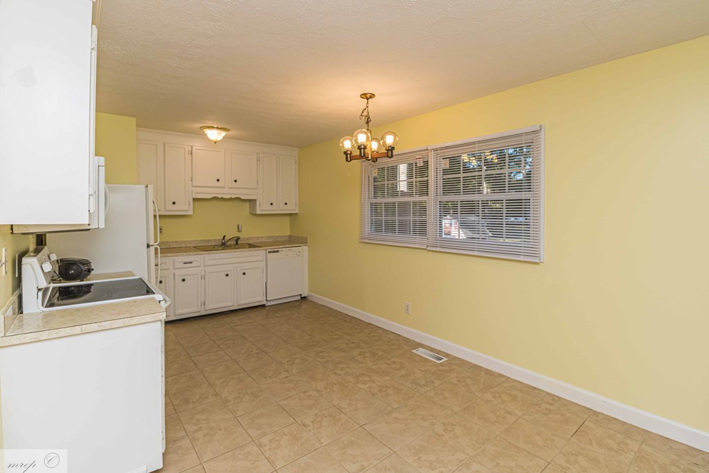 218 Durham Lake Road Dudley, NC 28333 - Photo 4 of 19 Gallery Image 4