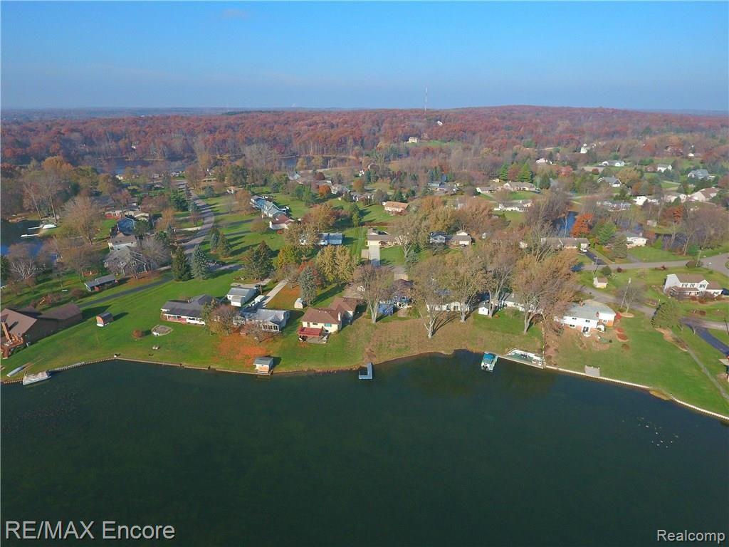 Waumegah Rd Back Aerial 2.jpg