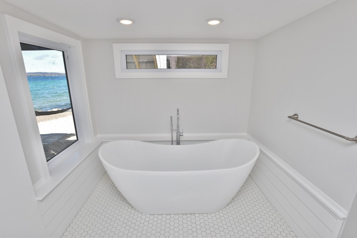 280 South Stony Point Road Suttons Bay, MI 49682 - Photo 57 of 63 1871004-56.JPG