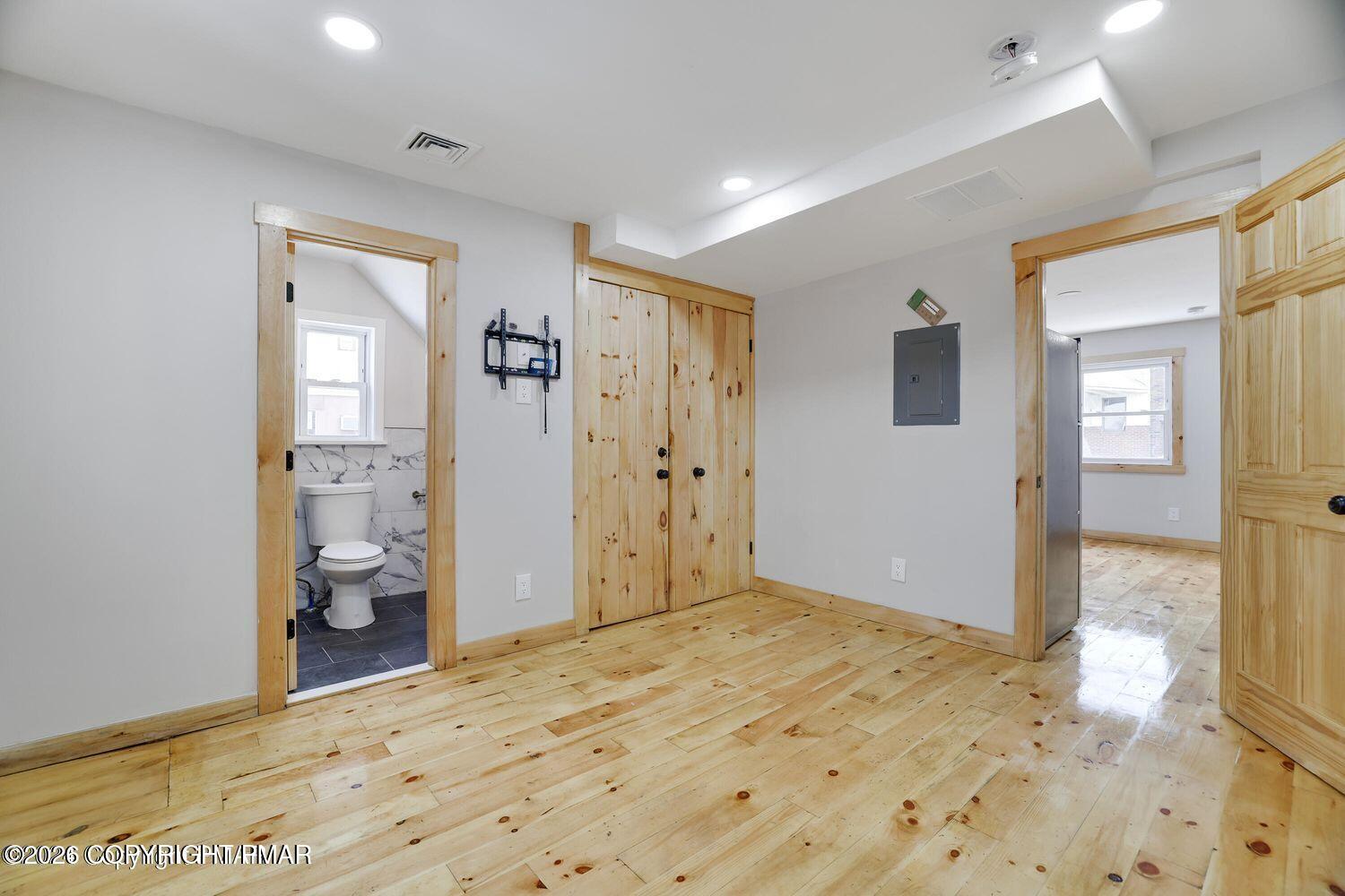 314 Main Street, Unit 2 Stroudsburg, PA 18360 - Photo 4 of 7 05