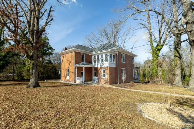 $374,900 | 211 Cook Avenue, Brookneal, VA 24528