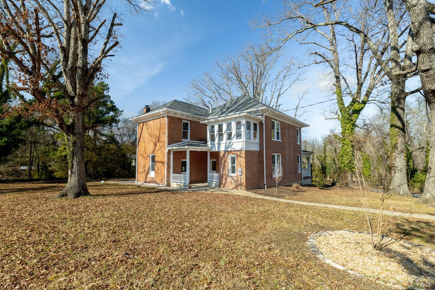 211 Cook Avenue Brookneal, VA 24528 - Photo 48 of 50 a front view of a building with a yard