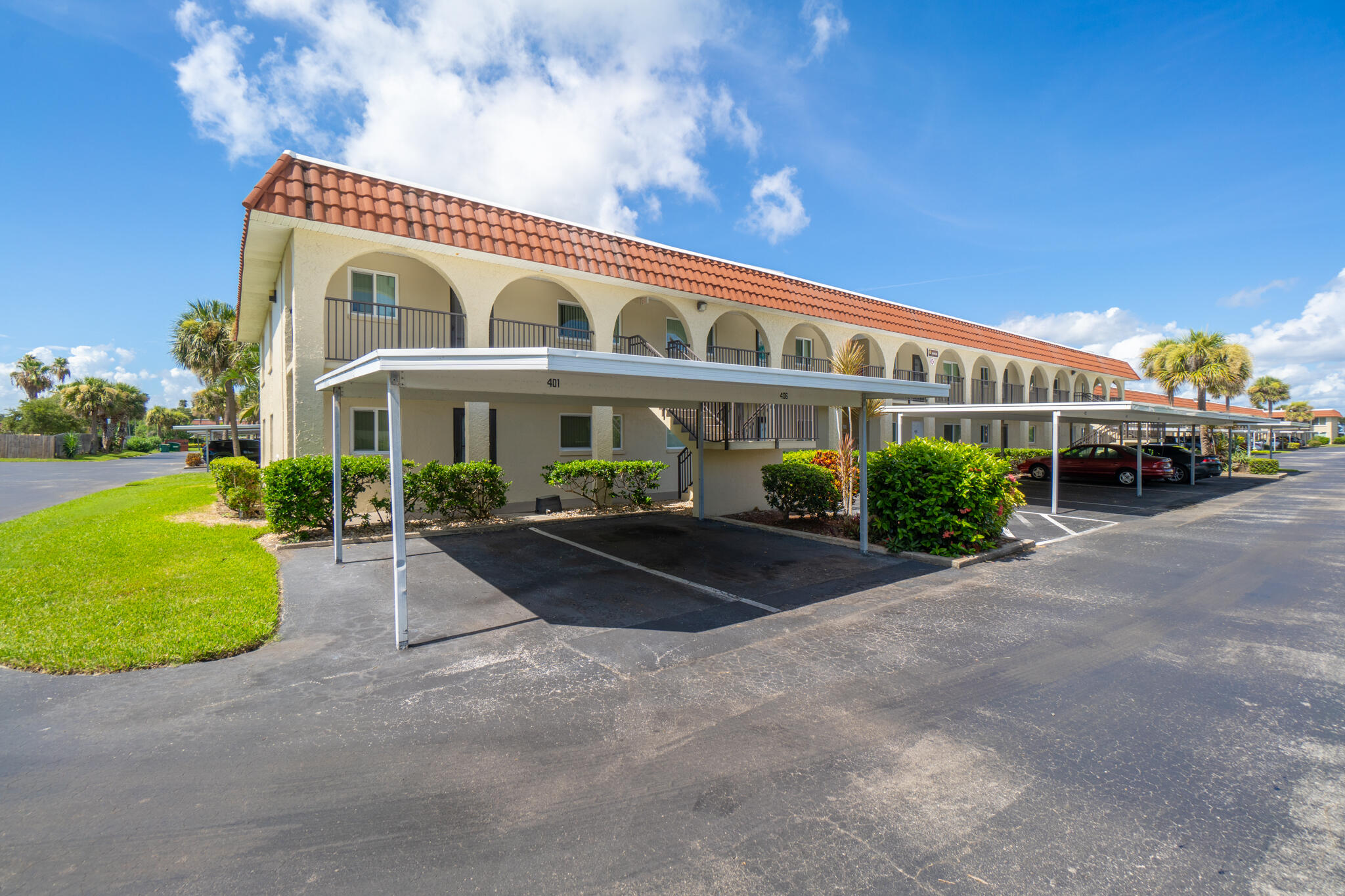 201 St Lucie Ln Unit 401