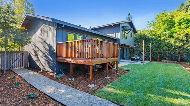 $1,699,000 | 690 Hudson Court, Sonoma, CA 95476