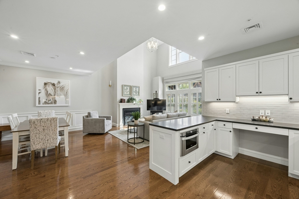14 Abbey Road, Unit 14 Sherborn, MA 01770 - Photo 8 of 38 Gallery Image 8