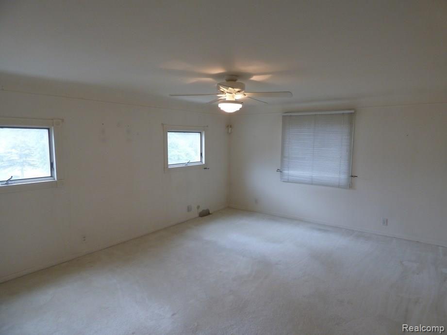 3153 Willet Avenue Rochester, MI 48309 - Photo 15 of 31 P1070928.jpg