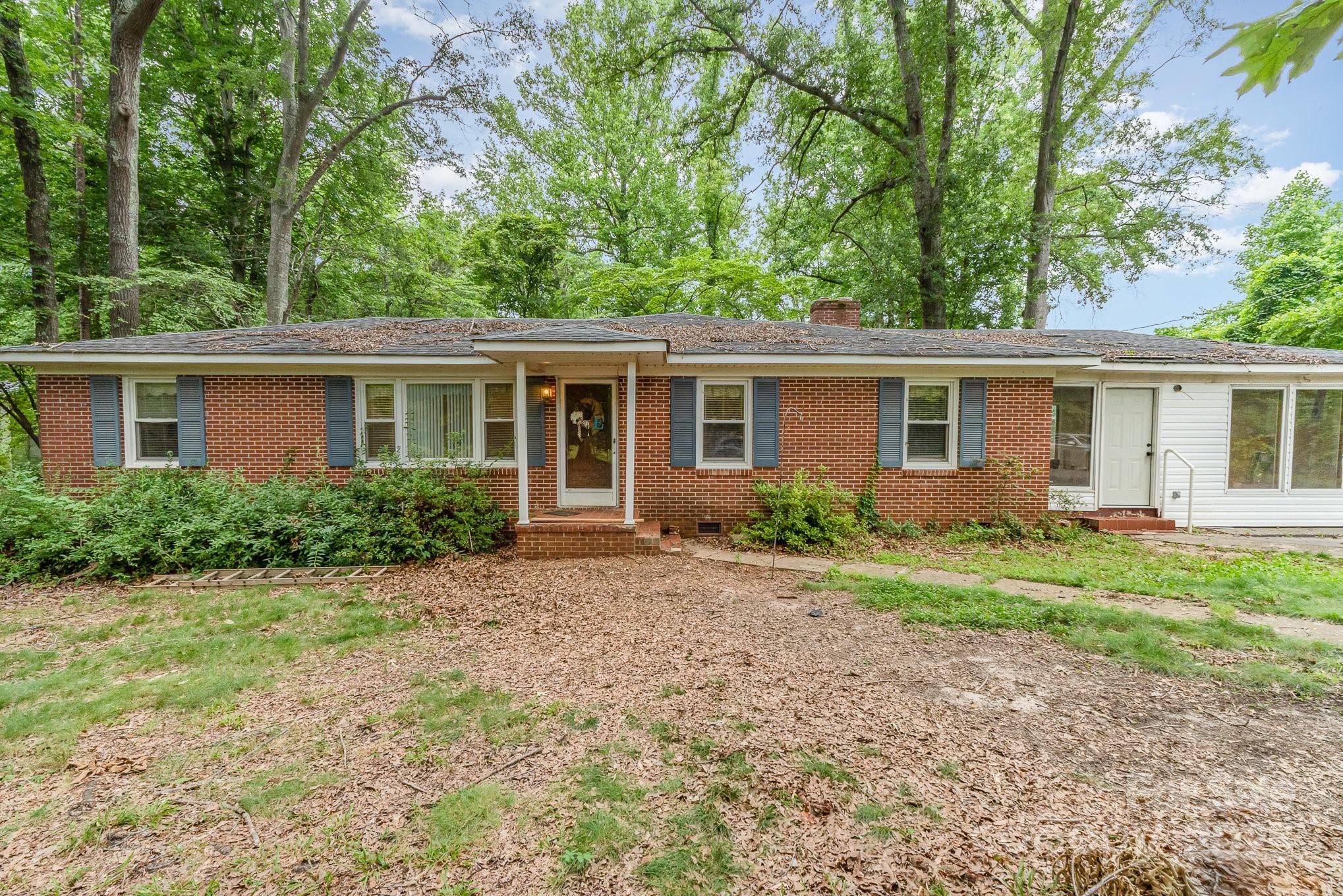 6934 Lockhart Road Sharon, SC 29742 - Photo 1 of 27