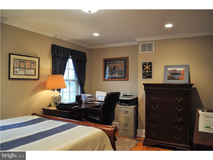 1711 Addison Street Philadelphia, PA 19146 - Photo 18 of 24 Bedroom - Main