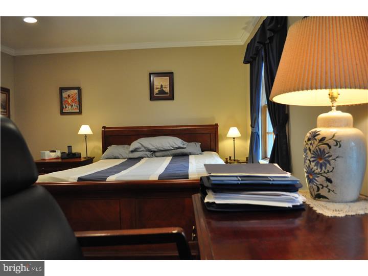 1711 Addison Street Philadelphia, PA 19146 - Photo 19 of 24 Bedroom - Main
