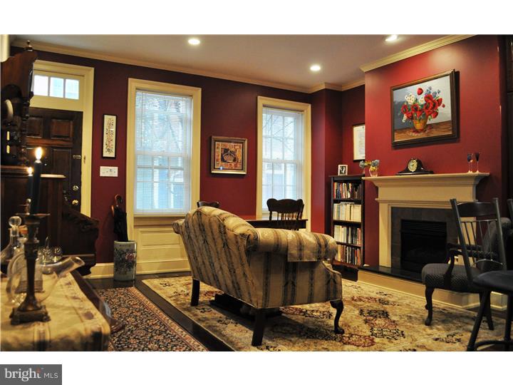 1711 Addison Street Philadelphia, PA 19146 - Photo 4 of 24 Living Room