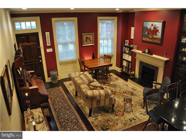 1711 Addison Street Philadelphia, PA 19146 - Photo 10 of 24 Living Room
