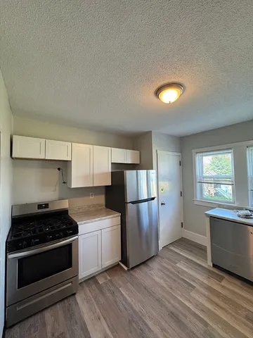 $2,350 | 25 1/2 Porter Street, Unit 1, Taunton, MA 02780