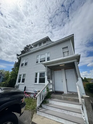 $2,350 | 25 1/2 Porter Street, Unit 1, Taunton, MA 02780