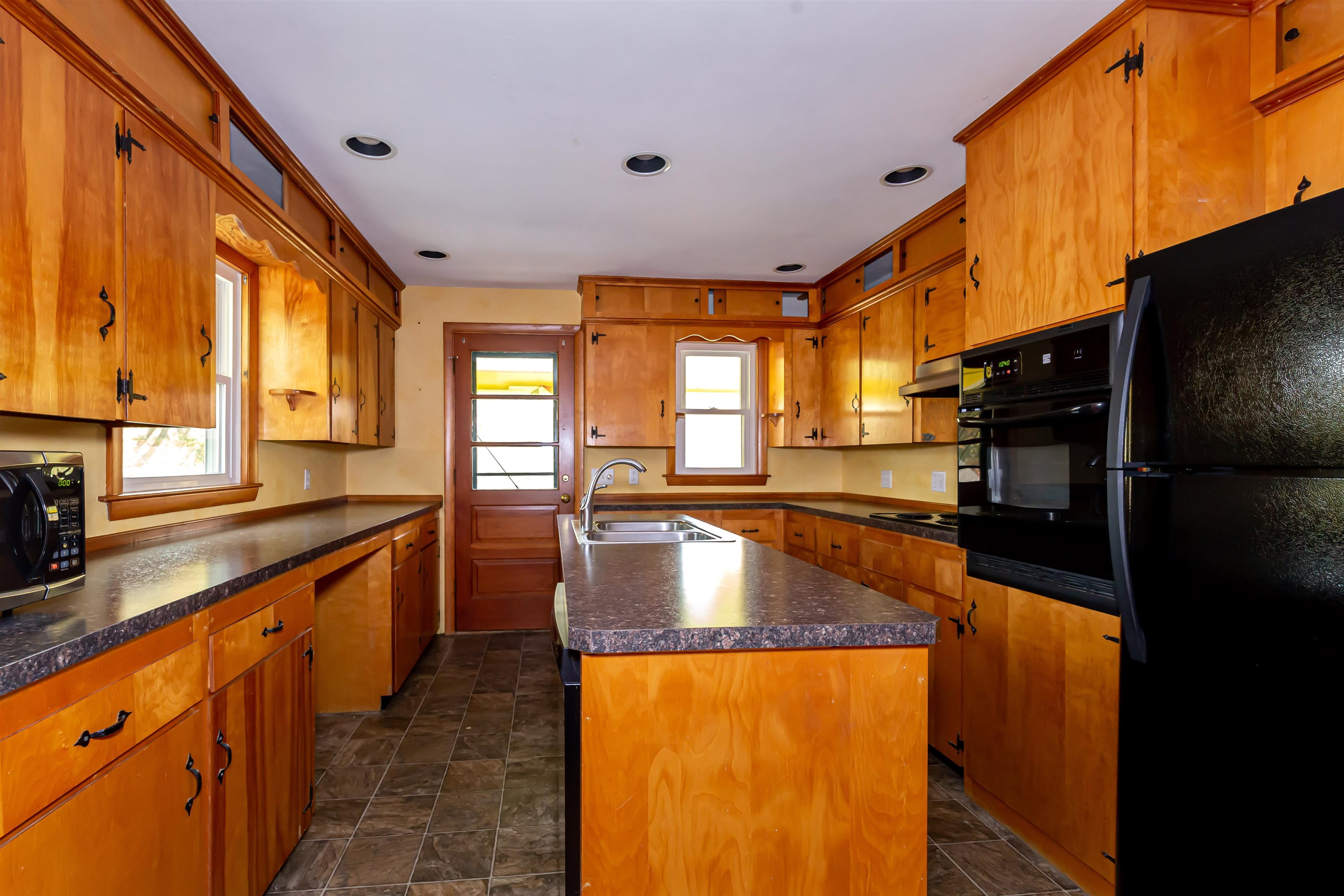 45 Country Club Road Hopkinton, NH 03229 - Photo 2 of 31