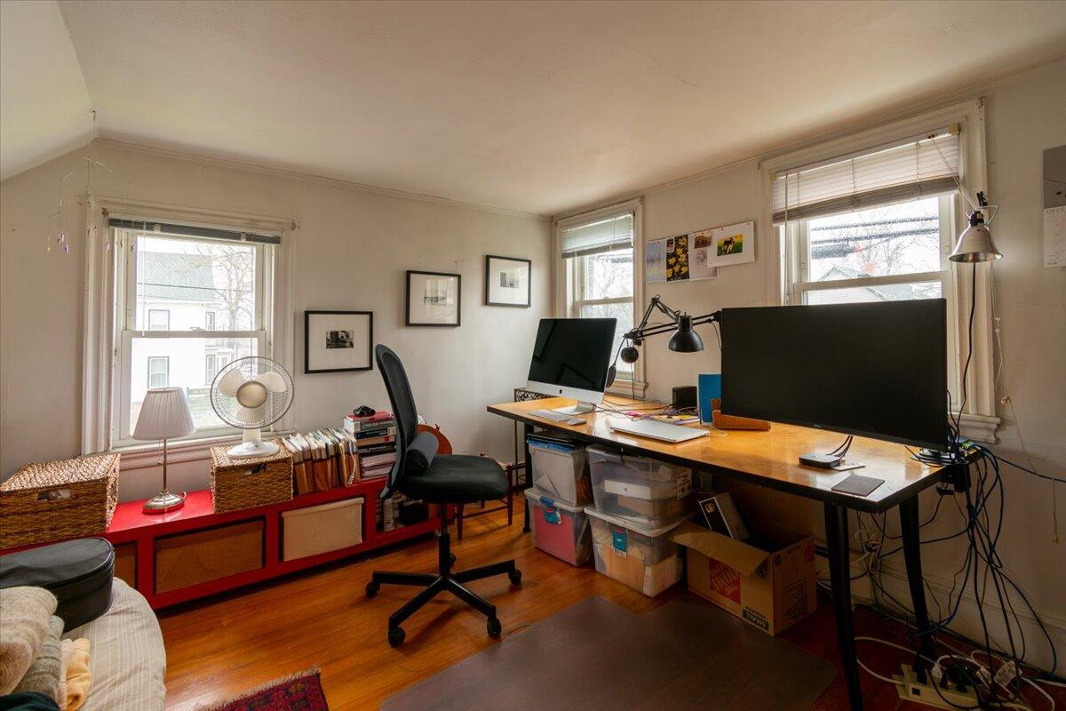 158 Main Street, Unit 156 Rockland, ME 04841 - Photo 17 of 42 156-158 Main Street, Rockland