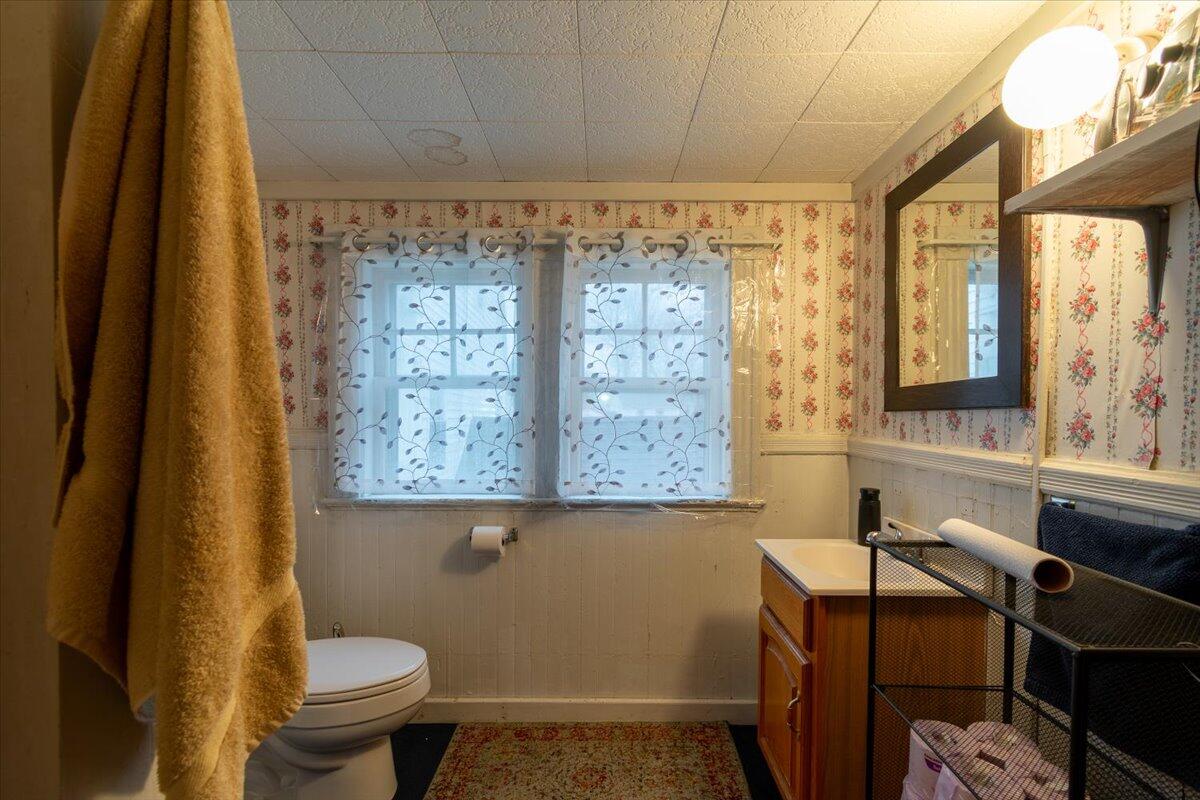 158 Main Street, Unit 156 Rockland, ME 04841 - Photo 19 of 42 156-158 Main Street, Rockland