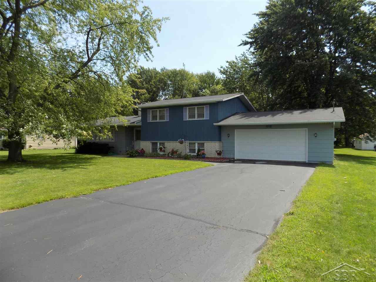 10254 Wadsworth Road Reese, MI 48757 - Photo 3 of 17 50052068-2.JPG