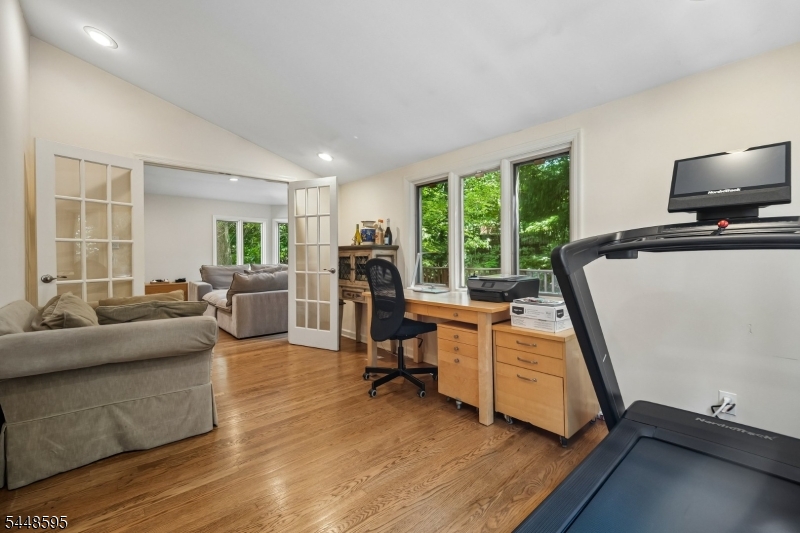 9 Coleridge Road Short Hills, NJ 07078 - Photo 22 of 34 Gallery Image 22
