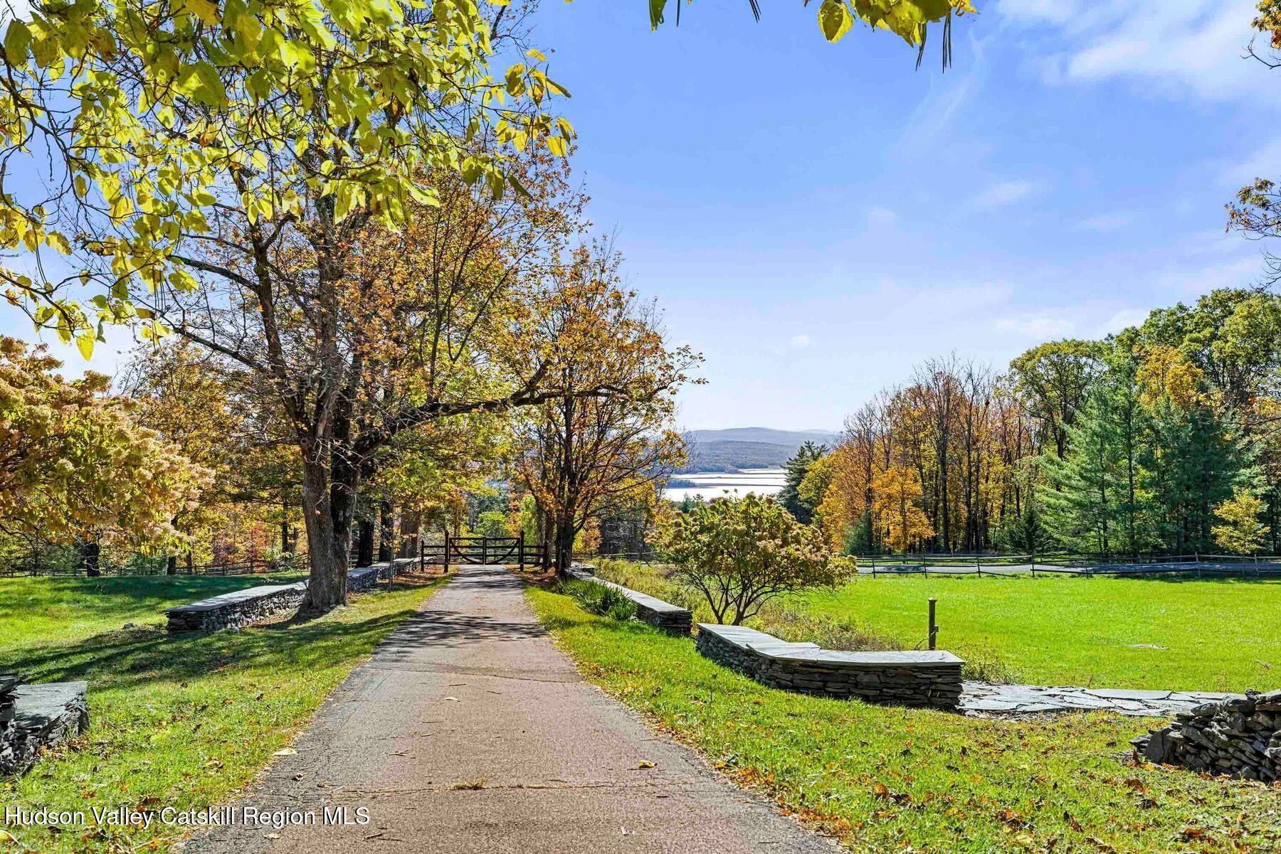114 Chase Road Shokan, NY 12481 - Photo 4 of 68 a view of a garden with houses