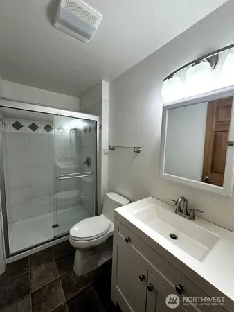 $3,100 | 22467 Northeast 18th Street, Sammamish, WA 98074