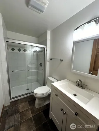 $3,100 | 22467 Northeast 18th Street, Sammamish, WA 98074