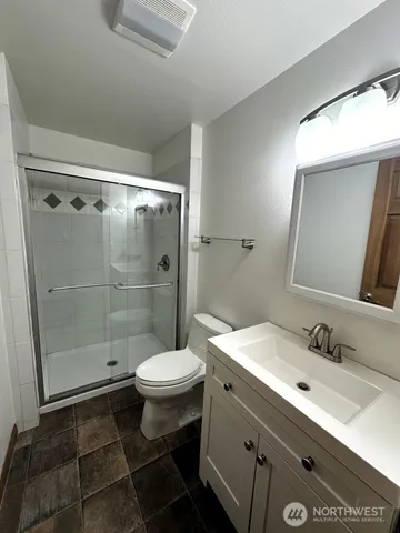 $3,300 | 22467 Northeast 18th Street, Sammamish, WA 98074