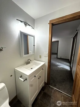 $3,100 | 22467 Northeast 18th Street, Sammamish, WA 98074