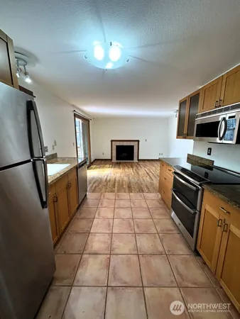 $3,100 | 22467 Northeast 18th Street, Sammamish, WA 98074