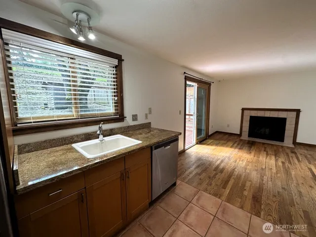 $3,300 | 22467 Northeast 18th Street, Sammamish, WA 98074