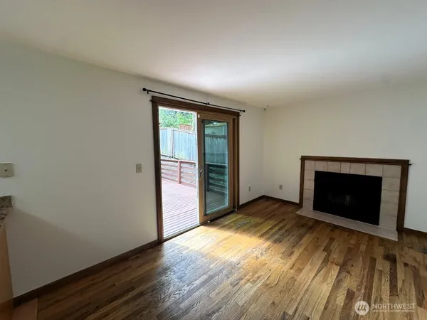 $3,100 | 22467 Northeast 18th Street, Sammamish, WA 98074