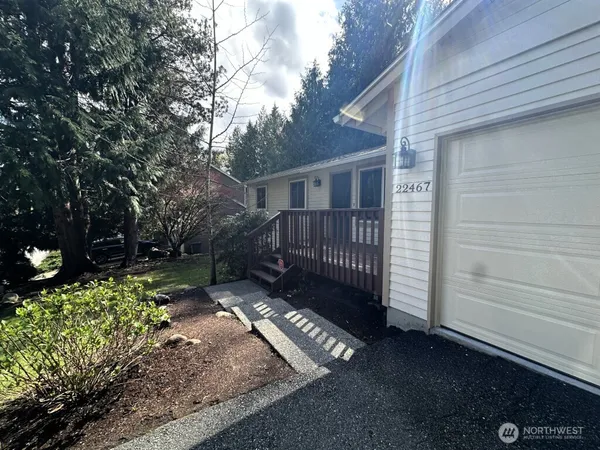 $3,100 | 22467 Northeast 18th Street, Sammamish, WA 98074