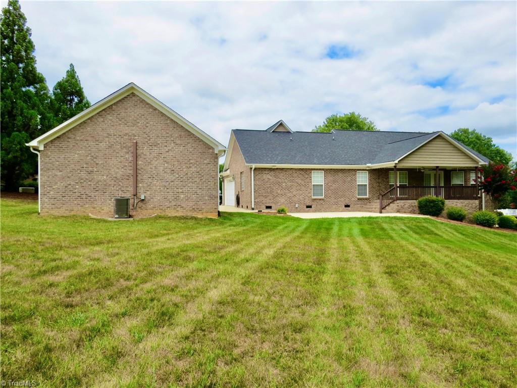 132 Feather Ridge Circle Reidsville, NC 27320 - Photo 31 of 42 Rear view