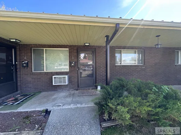 $1,150 | 576 College Street, Unit 3, Idaho Falls, ID 83401