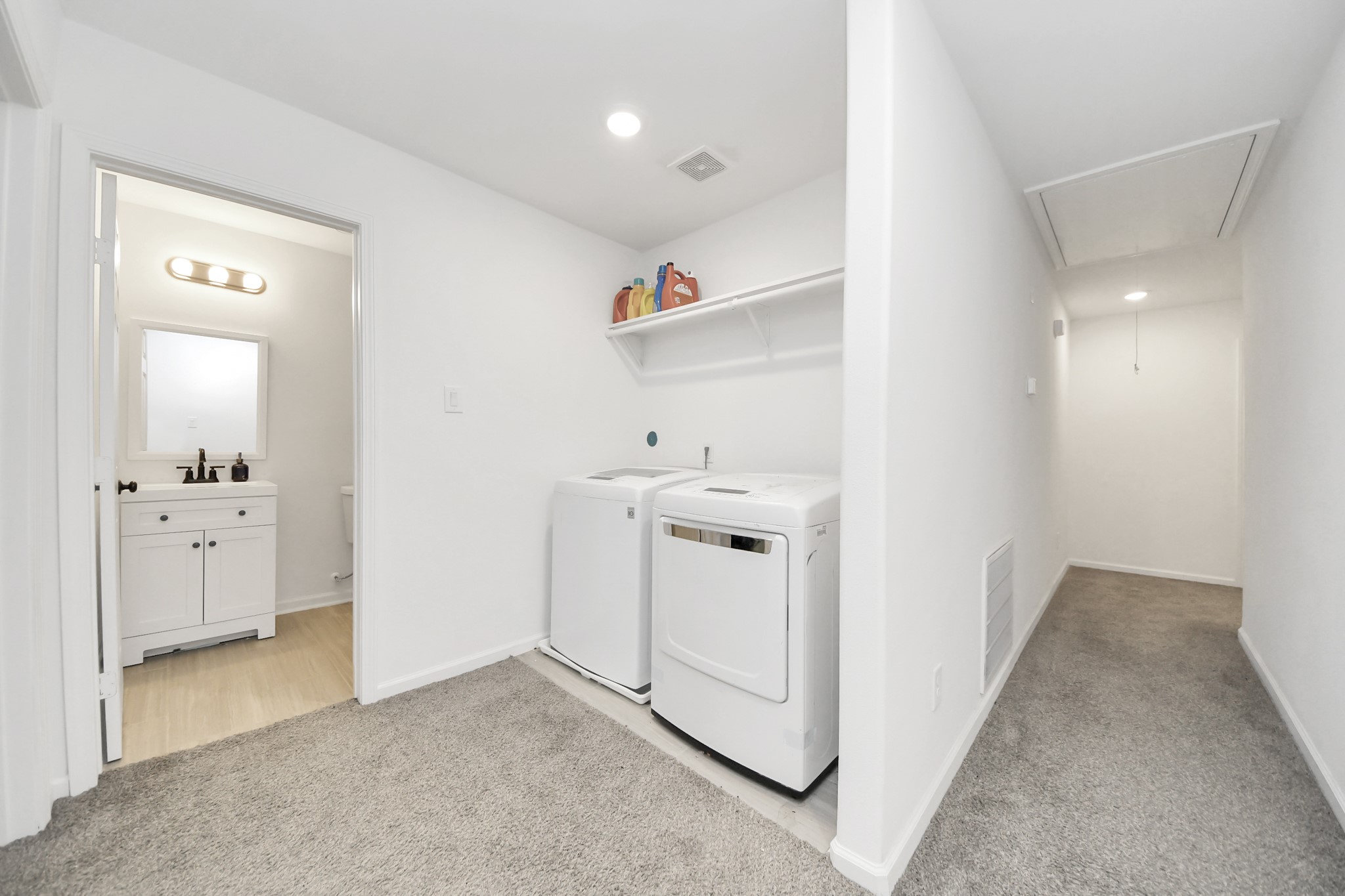 4613 Ireland Street, Unit B Houston, TX 77016 - Photo 32 of 39 a view of a hallway with bathroom