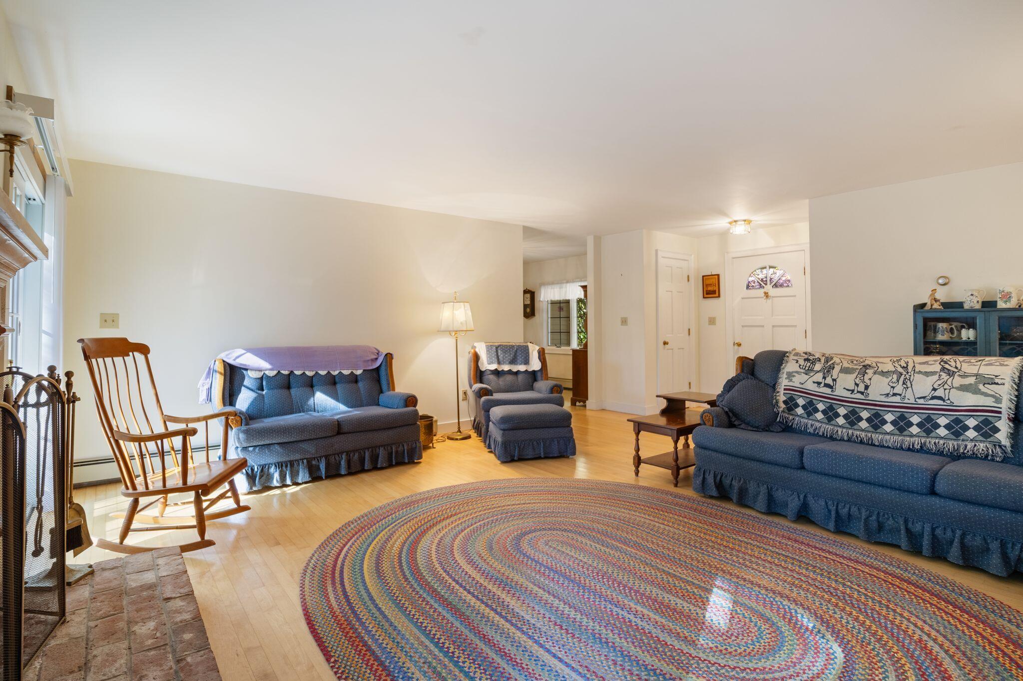 6 Passaic Road Cape Neddick, ME 03902 - Photo 14 of 35 Living room